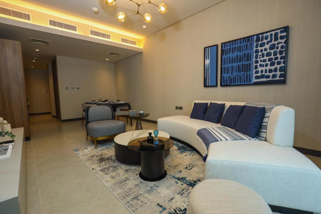 Charthouse Bahrain Ξενοδοχείο Μανάμα Εξωτερικό φωτογραφία A living room in a 2-bedroom apartment