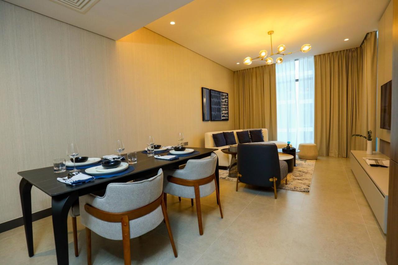 Charthouse Bahrain Ξενοδοχείο Μανάμα Εξωτερικό φωτογραφία A living room in a typical apartment
