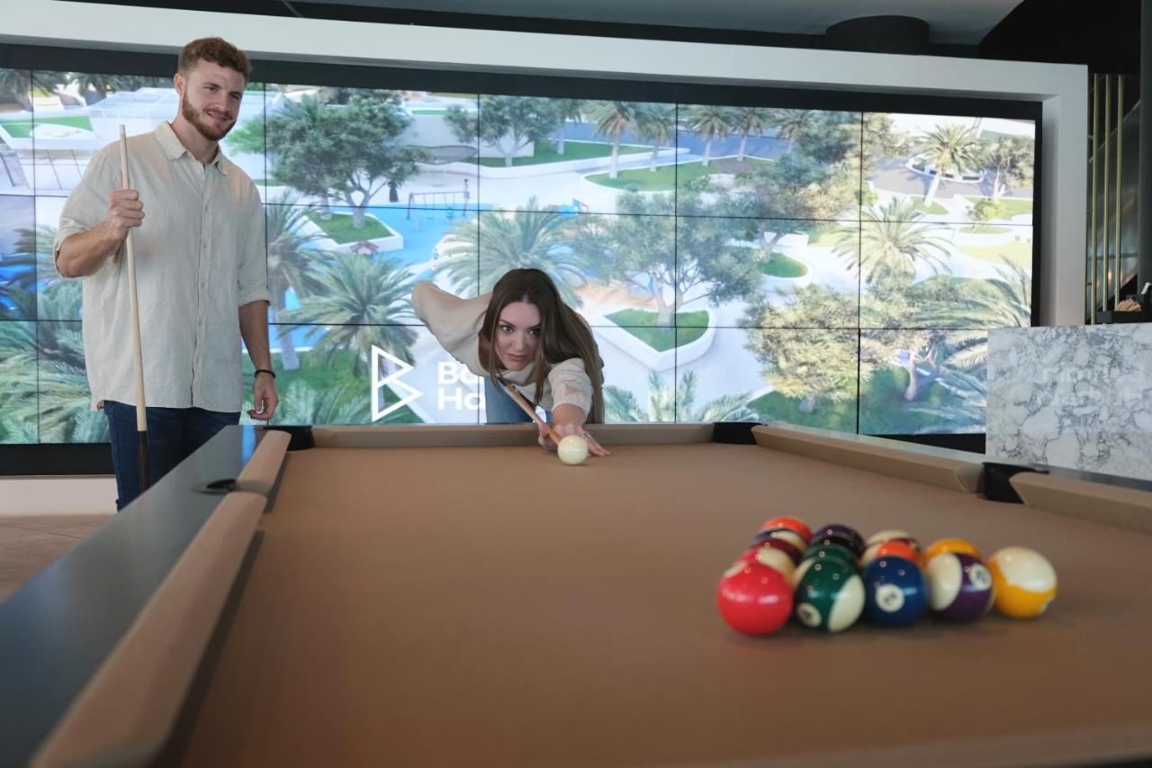 Charthouse Bahrain Ξενοδοχείο Μανάμα Εξωτερικό φωτογραφία A pool table
