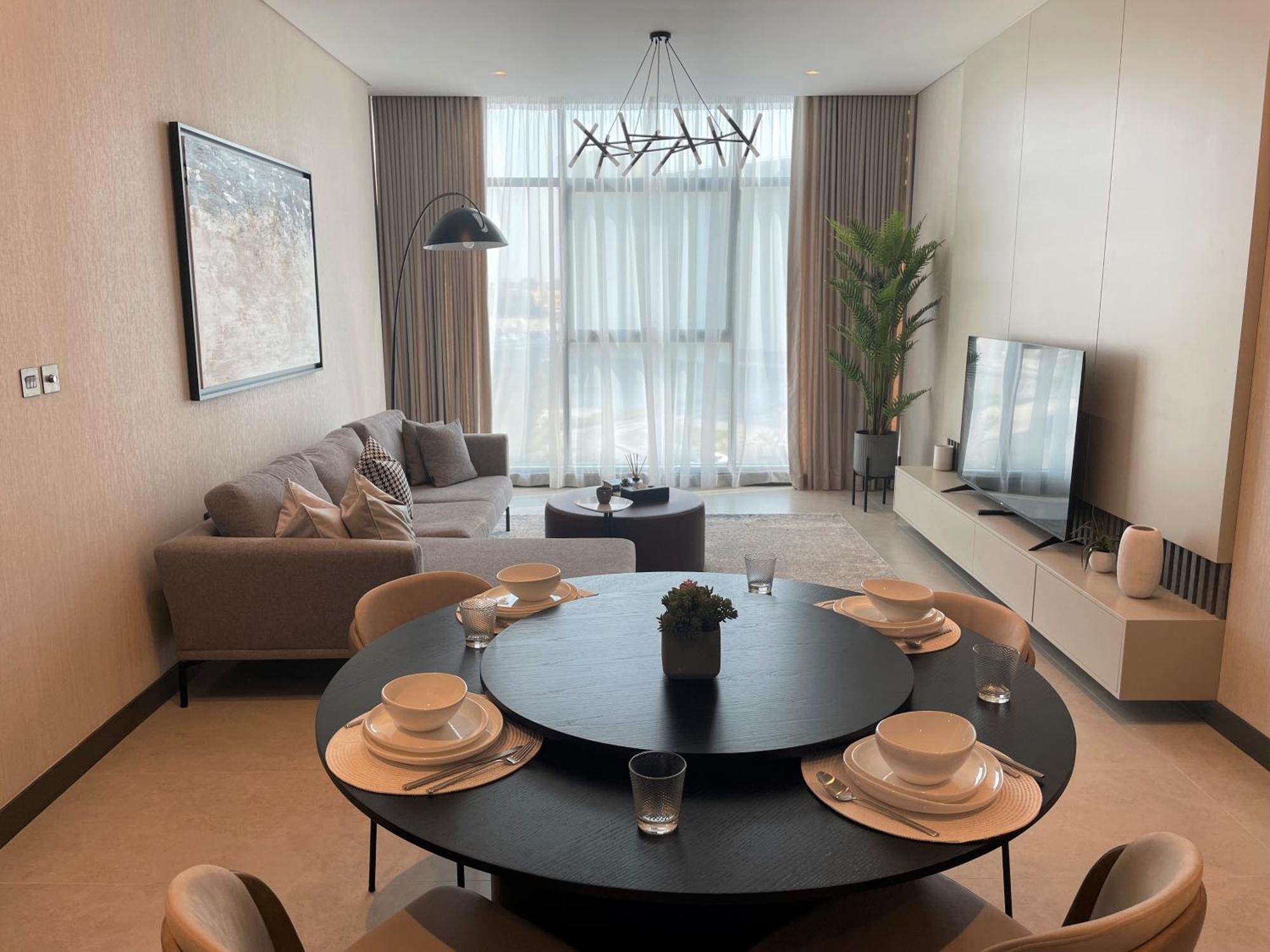 Charthouse Bahrain Ξενοδοχείο Μανάμα Εξωτερικό φωτογραφία A living room in a typical apartment