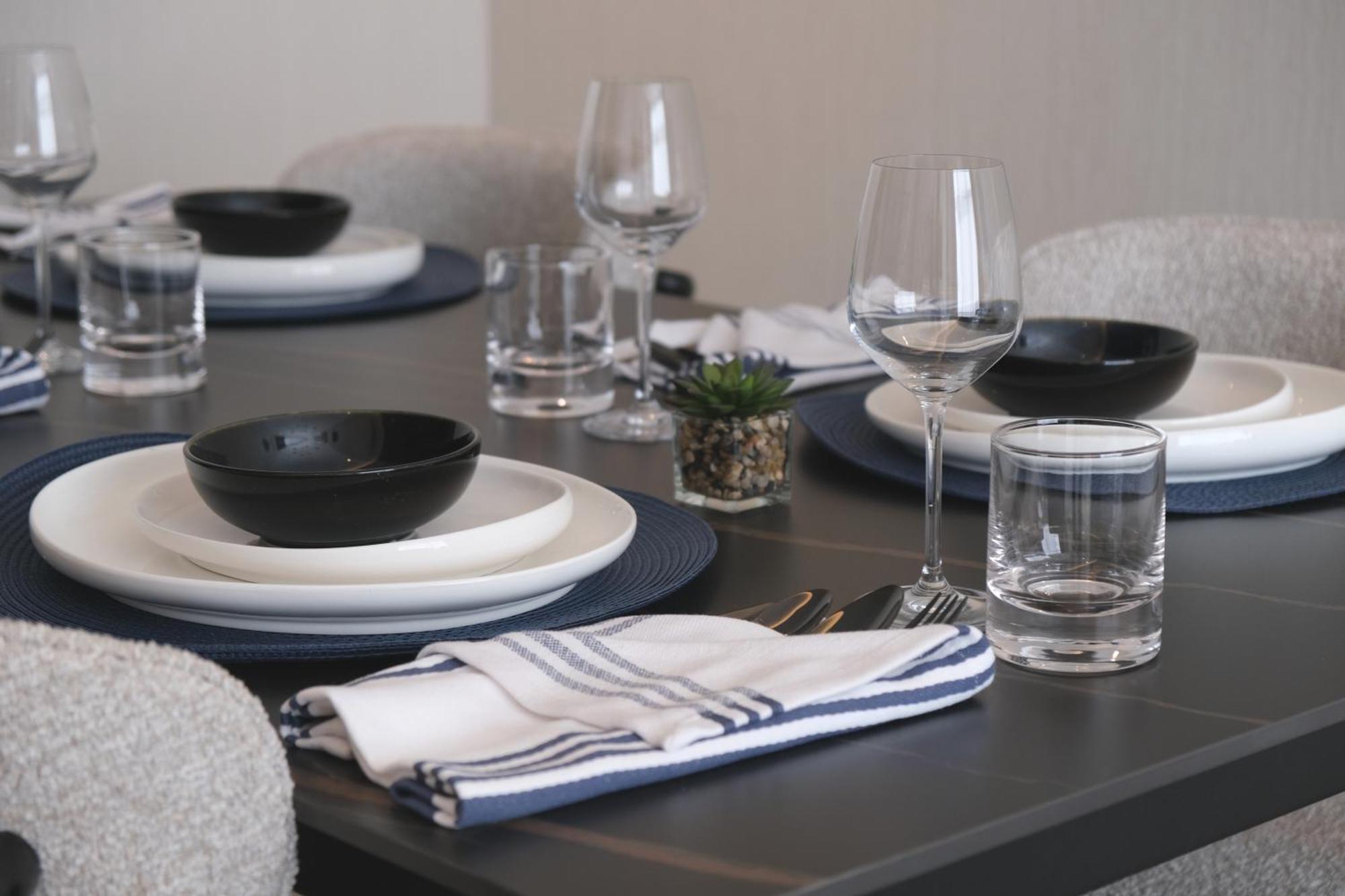 Charthouse Bahrain Ξενοδοχείο Μανάμα Εξωτερικό φωτογραφία Dinnerware